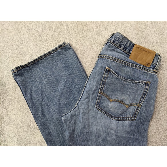 American Eagle Mens Jeans 31x30 Low Rise Boot Cut Denim Medium Blue Wash - Picture 1 of 16